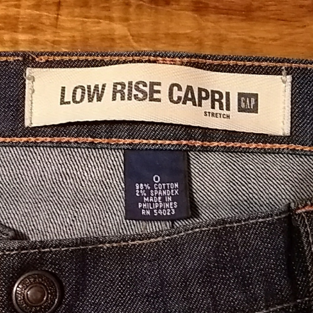 Side buckle GAP low rise capri jeans - Picture 4 of 5